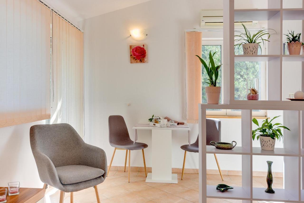 Holiday Home Batel Пула Екстериор снимка
